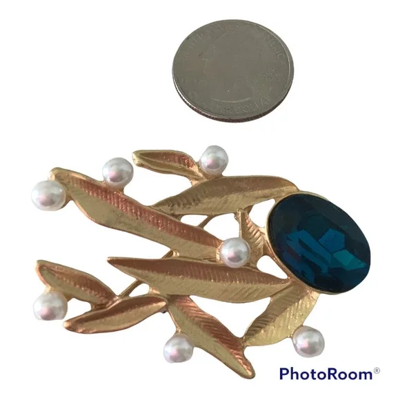 GOLD LEAVES, PEARLS AND CRYSTAL BROOCH - Picture 5 of 6